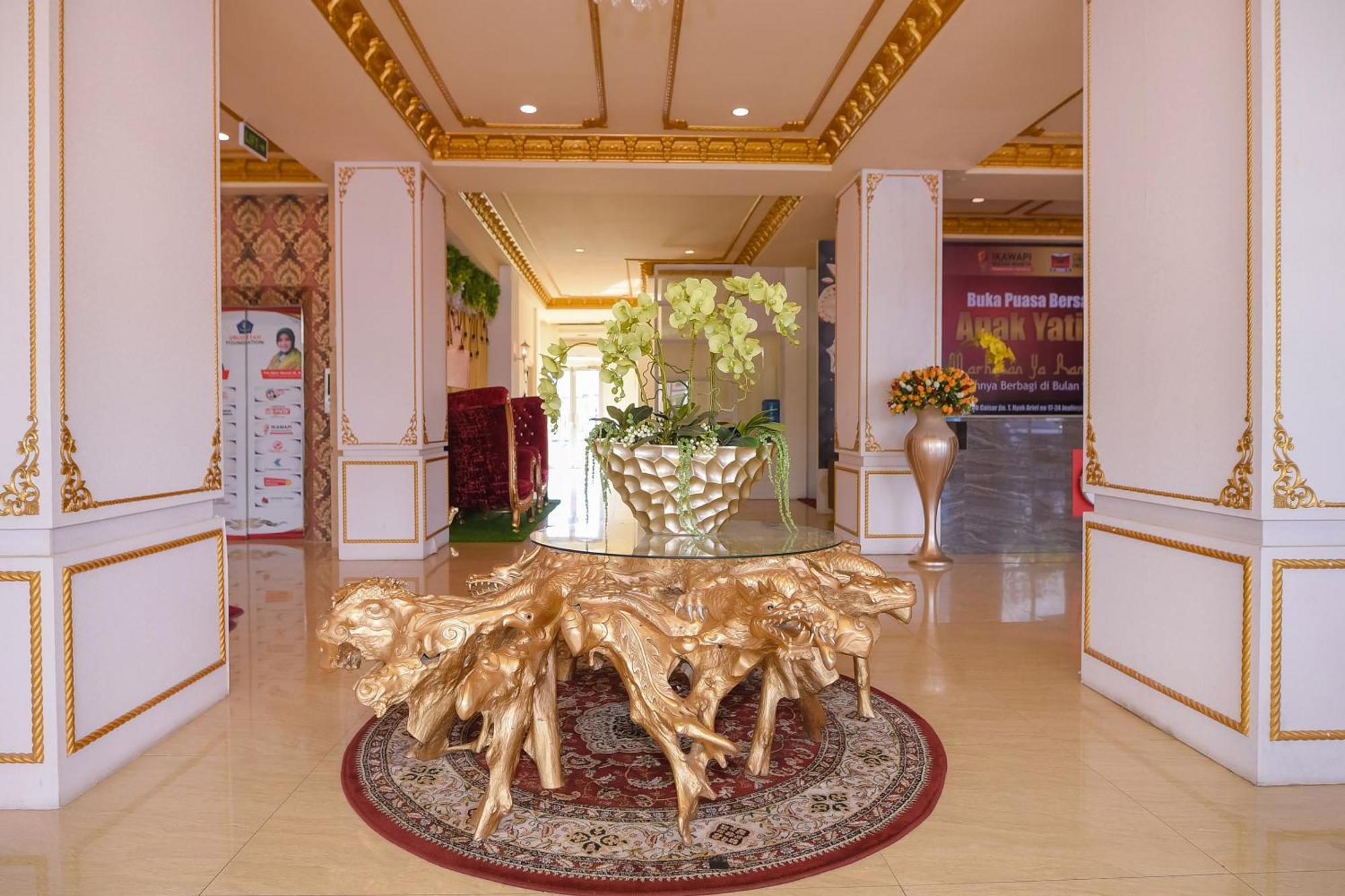 Capital O 854 Ub Caisar Hotel Banda Aceh Exteriör bild